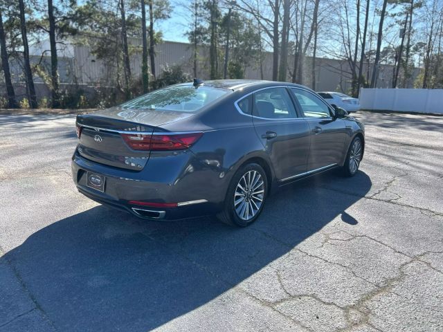 2017 Kia Cadenza Premium
