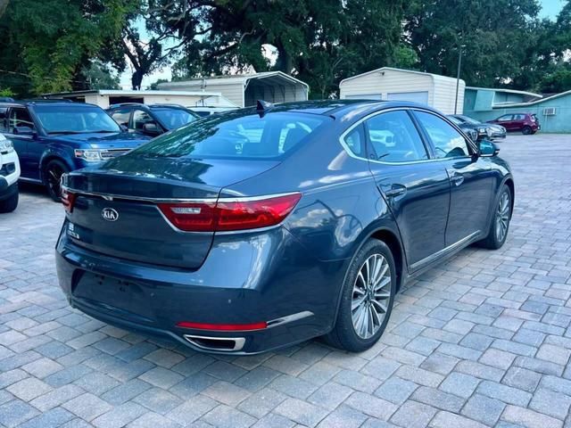 2017 Kia Cadenza Premium