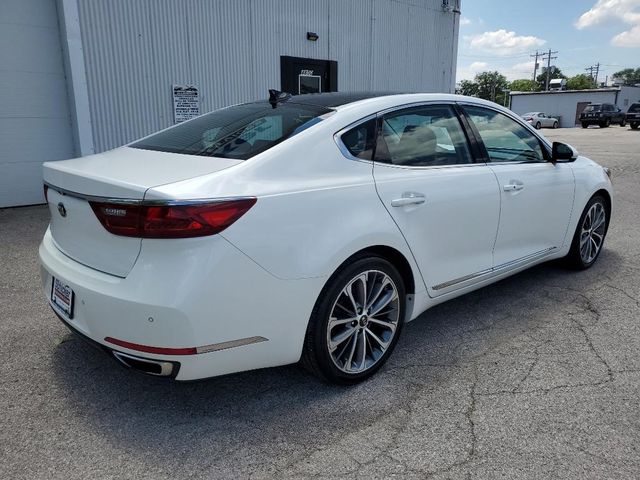 2017 Kia Cadenza Technology