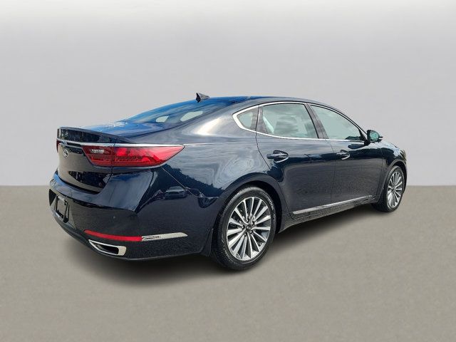 2017 Kia Cadenza Technology