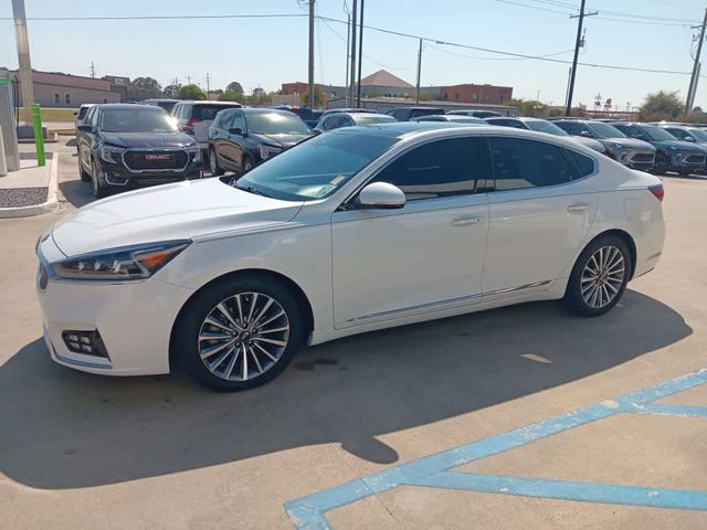 2017 Kia Cadenza Technology