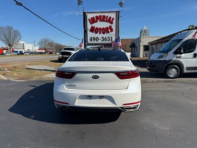 2017 Kia Cadenza Technology