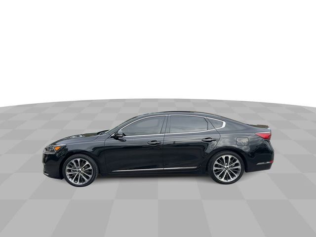 2017 Kia Cadenza Technology