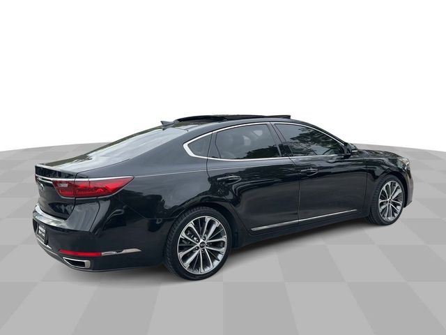 2017 Kia Cadenza Technology