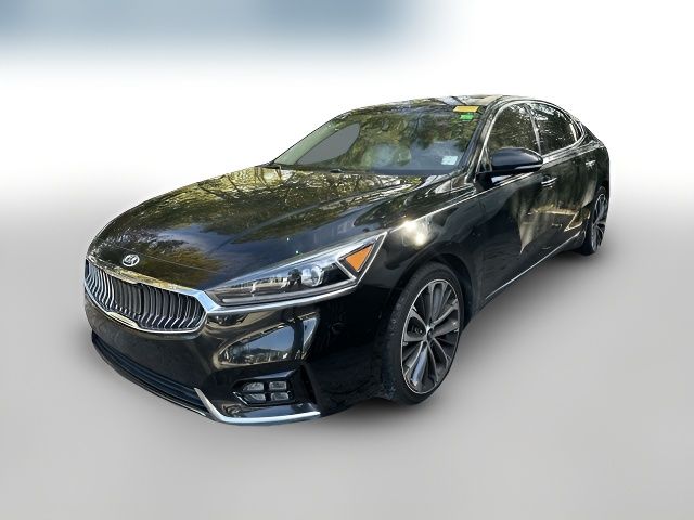 2017 Kia Cadenza Technology