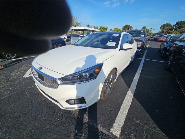 2017 Kia Cadenza Technology