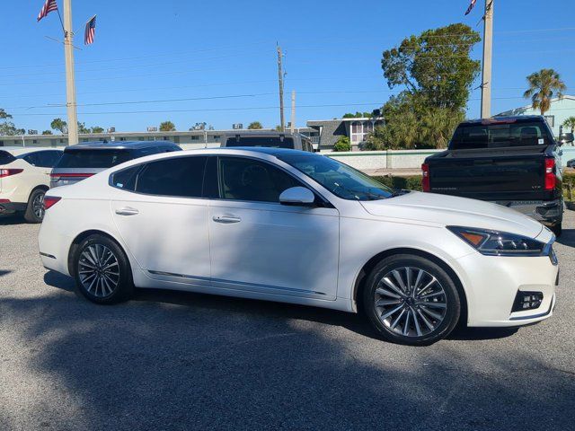 2017 Kia Cadenza Technology