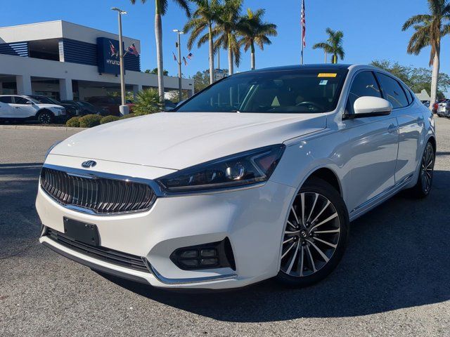 2017 Kia Cadenza Technology