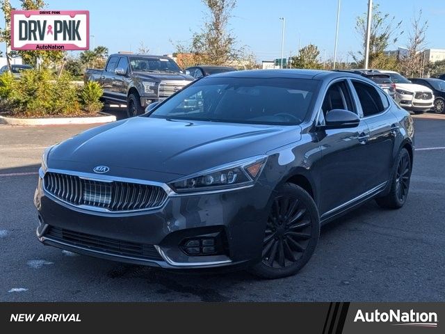 2017 Kia Cadenza Technology