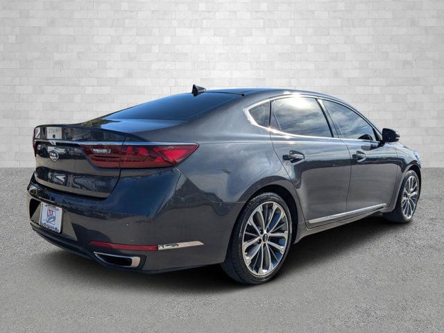 2017 Kia Cadenza Technology