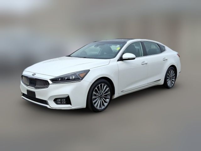 2017 Kia Cadenza Technology