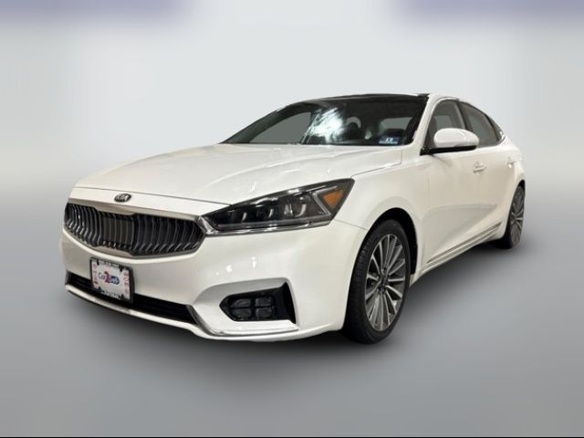 2017 Kia Cadenza Technology