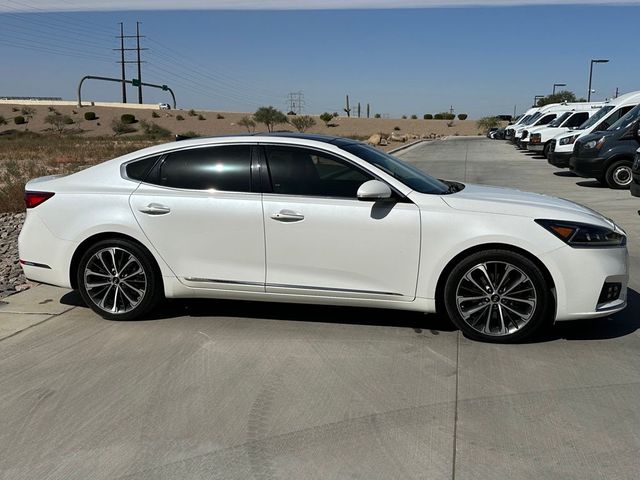 2017 Kia Cadenza Technology