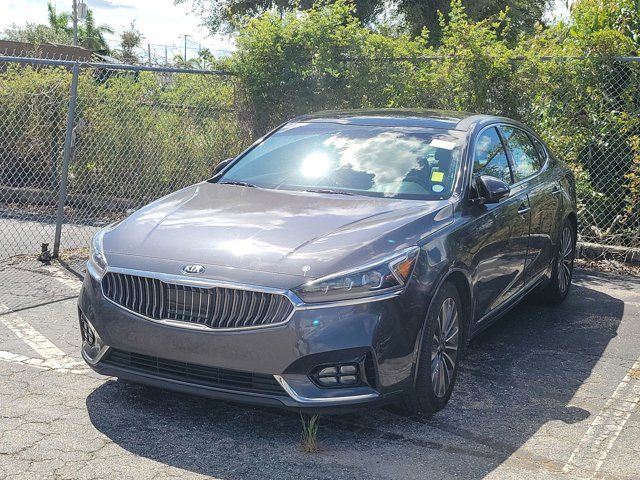 2017 Kia Cadenza Technology