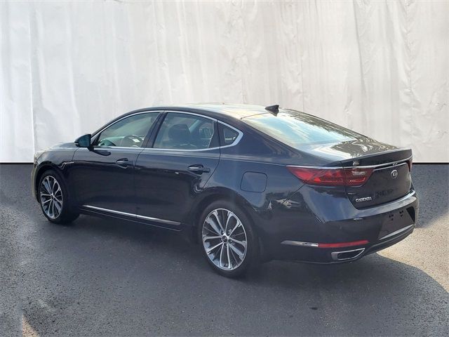 2017 Kia Cadenza Technology