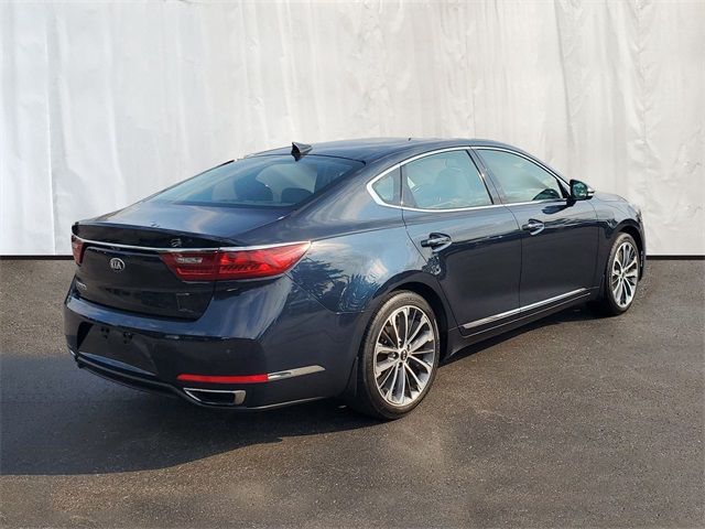 2017 Kia Cadenza Technology