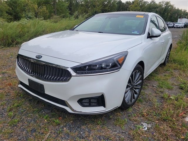 2017 Kia Cadenza Technology