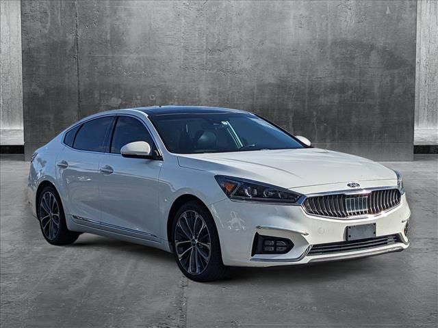 2017 Kia Cadenza Technology