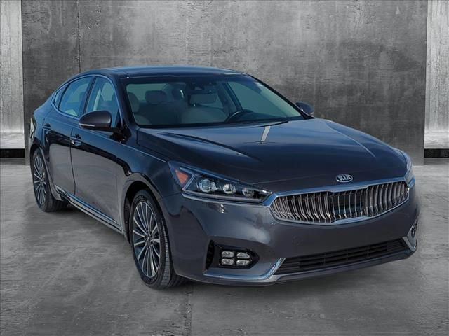 2017 Kia Cadenza Technology