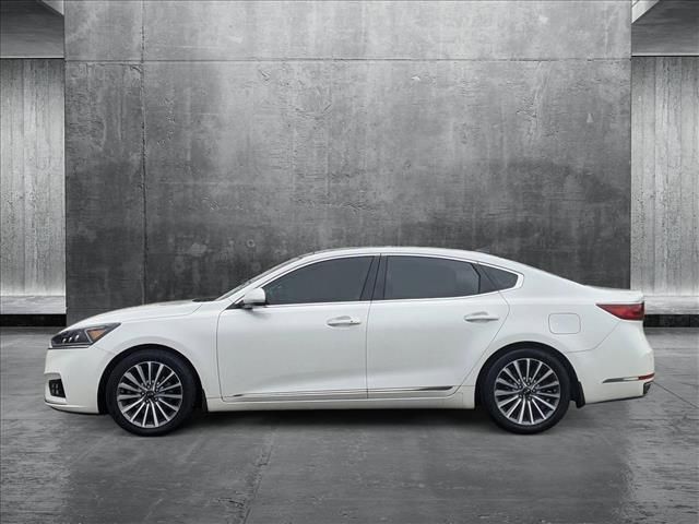 2017 Kia Cadenza Technology