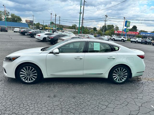 2017 Kia Cadenza Technology