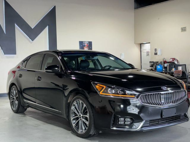2017 Kia Cadenza Technology
