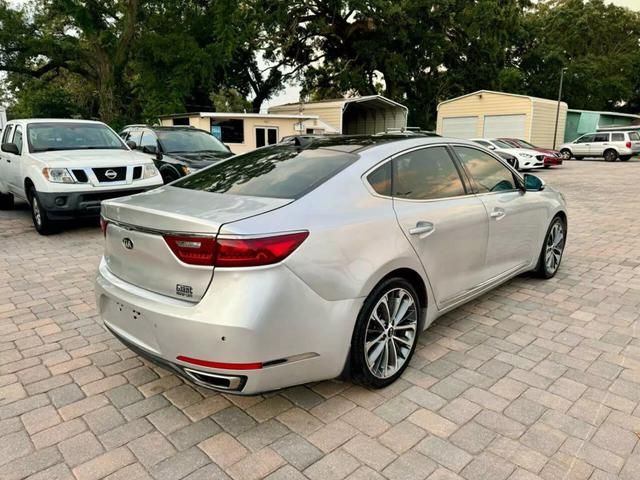 2017 Kia Cadenza Technology