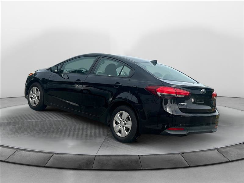 Vehicle image 7 of 14