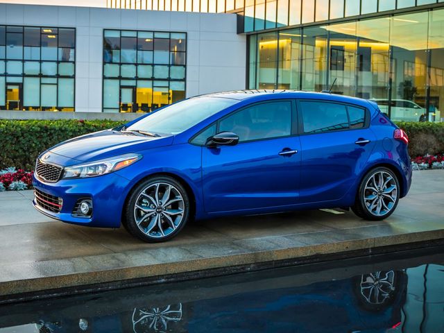 2017 Kia Forte5 SX