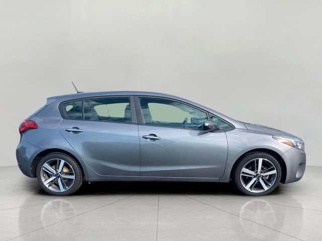 2017 Kia Forte5 EX