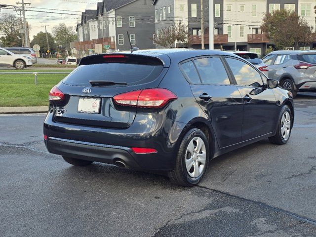 2017 Kia Forte5 LX