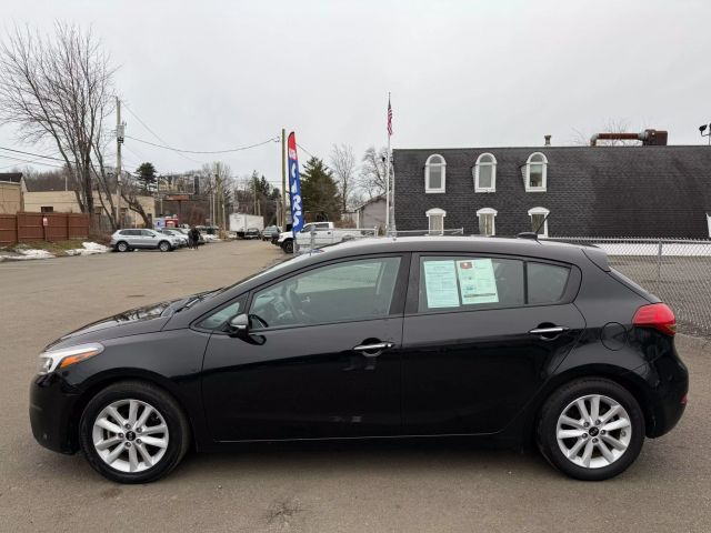 2017 Kia Forte5 LX