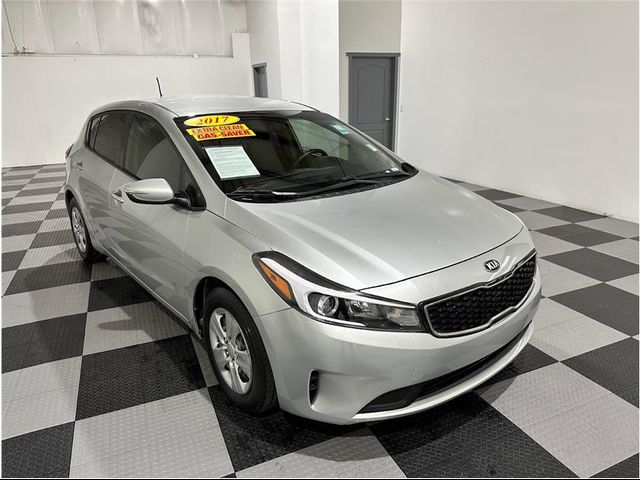 2017 Kia Forte5 LX