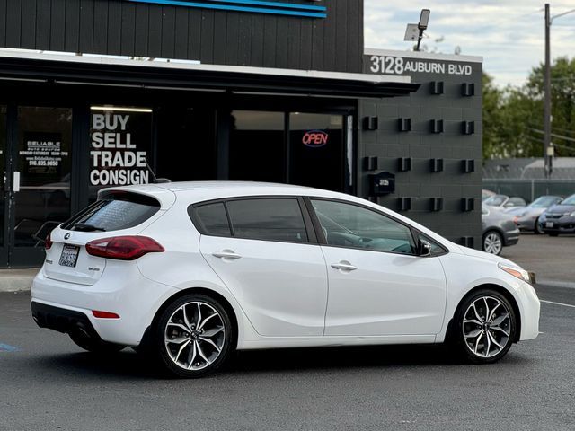 2017 Kia Forte5 SX