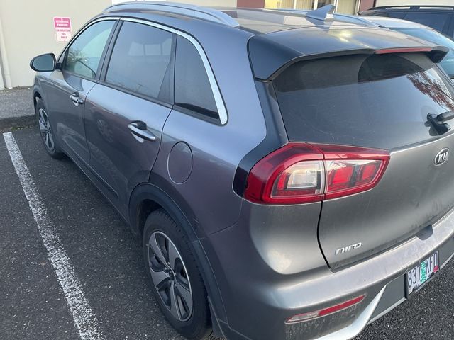 2017 Kia Niro LX