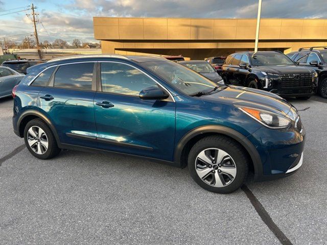 2017 Kia Niro LX