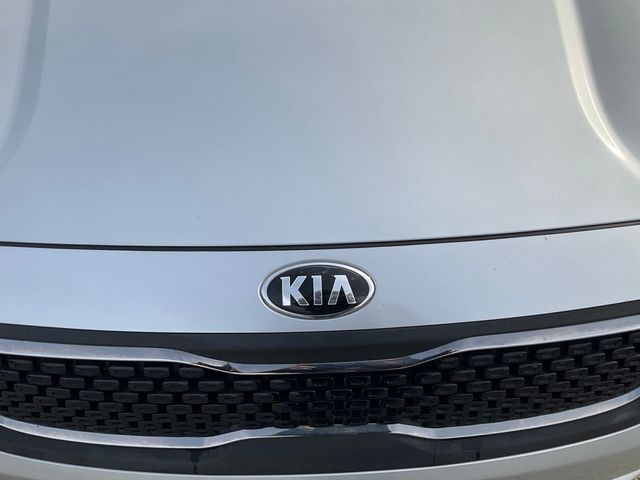 2017 Kia Niro LX