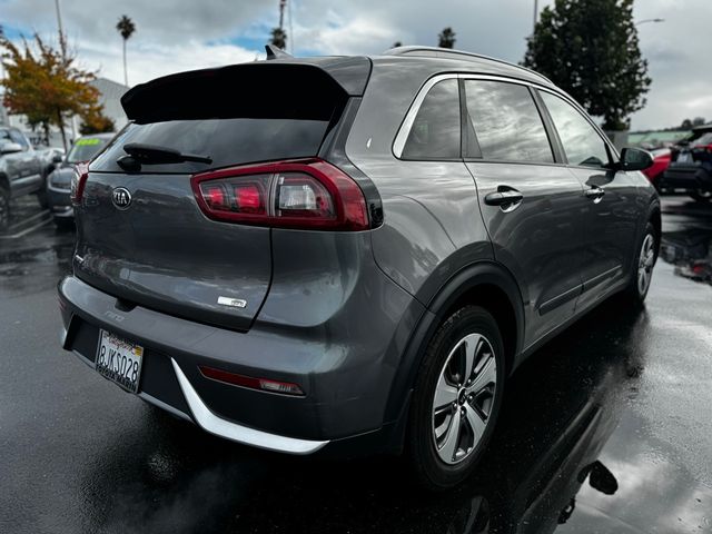 2017 Kia Niro LX