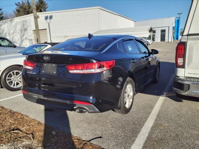 2017 Kia Optima LX