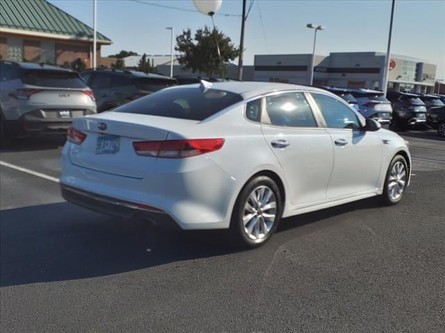 2017 Kia Optima LX