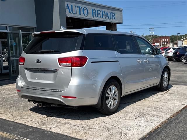 2017 Kia Sedona L