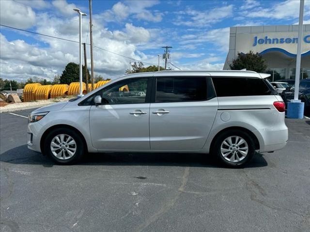 2017 Kia Sedona LX