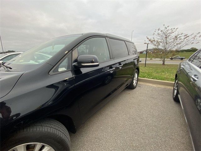 2017 Kia Sedona LX