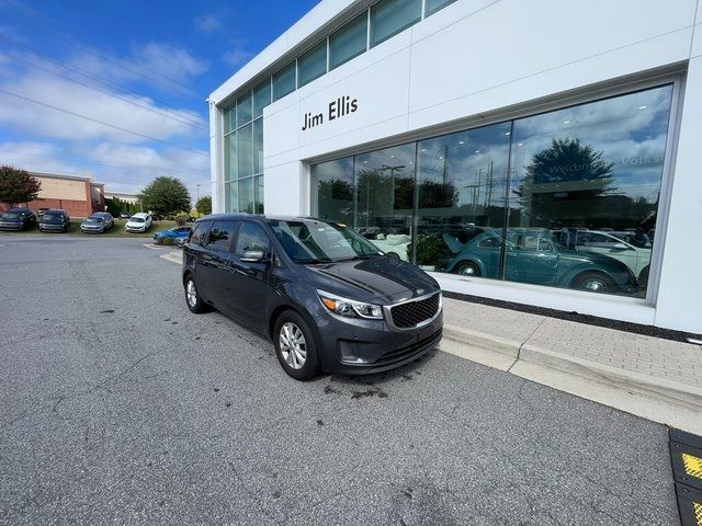 2017 Kia Sedona LX