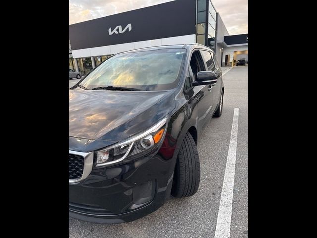 2017 Kia Sedona LX