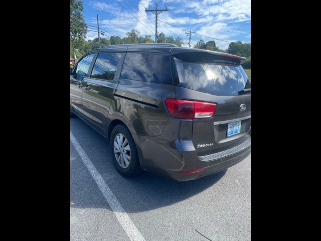 2017 Kia Sedona LX