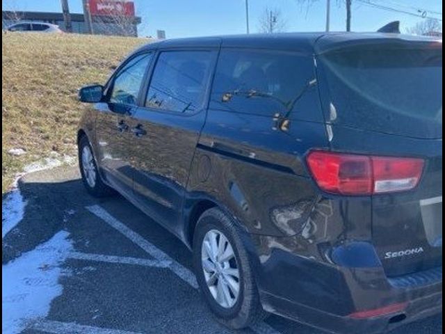 2017 Kia Sedona LX