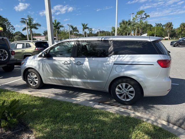 2017 Kia Sedona LX