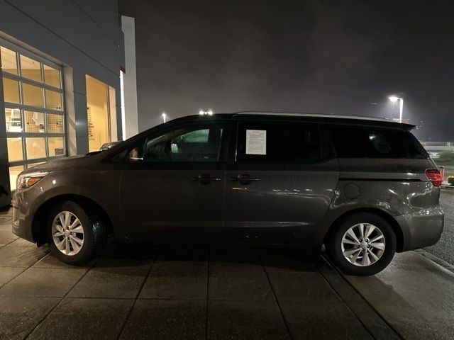 2017 Kia Sedona LX