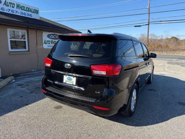 2017 Kia Sedona LX